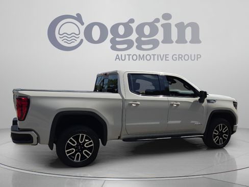 Certified 2026 GMC Sierra 1500 AT4 w/ AT4 Premium Package AWD/4WD image 5