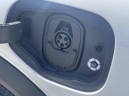 Used 2023 Ford Mustang Mach-E Select RWD image 9
