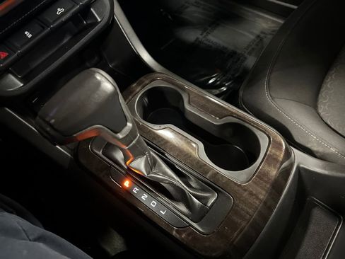 Used 2017 GMC Canyon SLE w/ SLE Convenience Package image 25