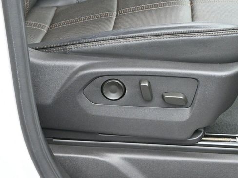 Used 2024 Chevrolet Silverado 1500 High Country w/ High Country Premium Package AWD/4WD image 33