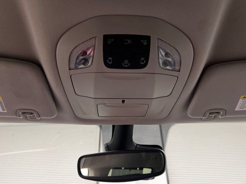 Used 2024 Chrysler Pacifica Touring-L FWD image 74