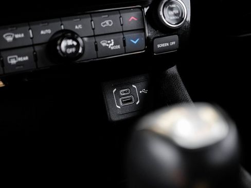 Used 2022 Jeep Compass Limited image 35