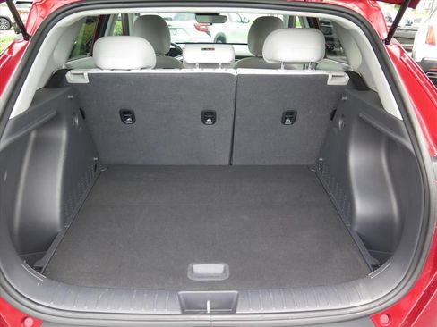 Used 2025 Hyundai Kona SEL FWD image 17