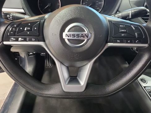 Used 2022 Nissan Altima 2.5 SV FWD image 21