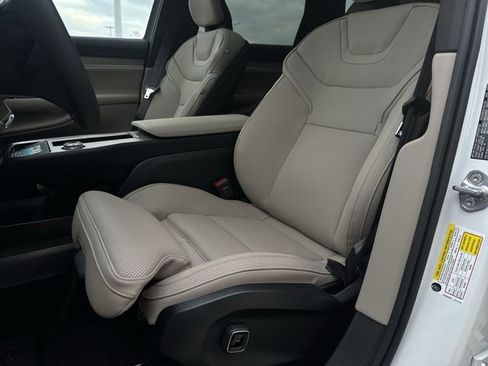 New 2025 Volvo EX90 Plus AWD/4WD image 20