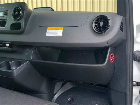 New 2025 Mercedes-Benz Sprinter 2500 image 25