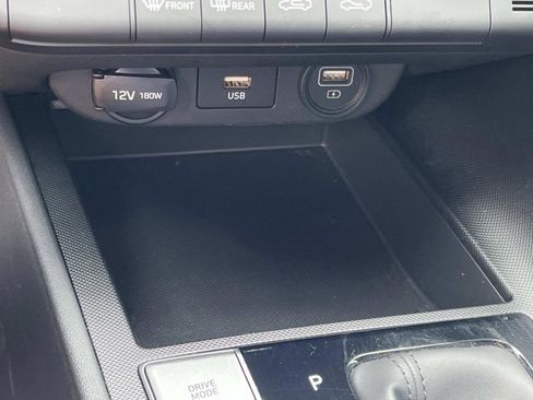 Used 2023 Hyundai Elantra SEL image 28