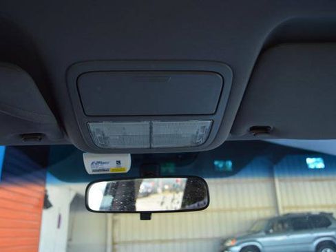 Used 2010 Honda Odyssey LX image 27