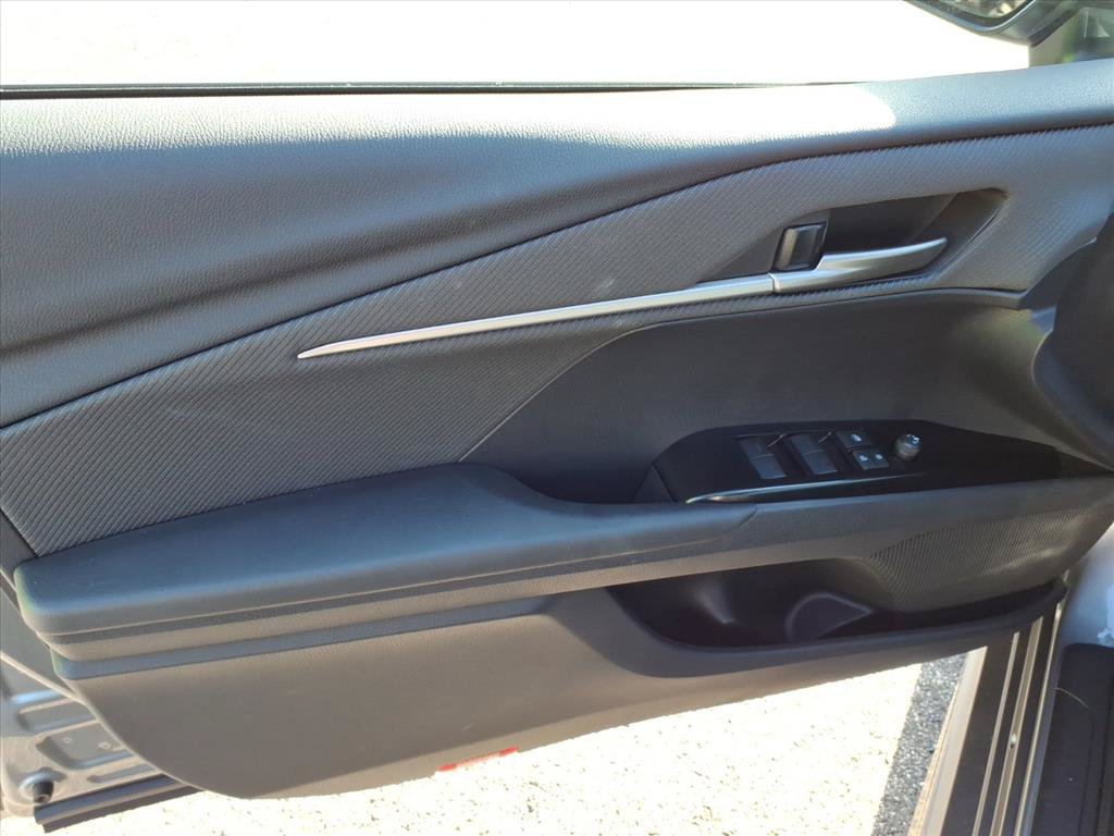 New 2026 Toyota Camry SE w/ Convenience Package FWD image 9