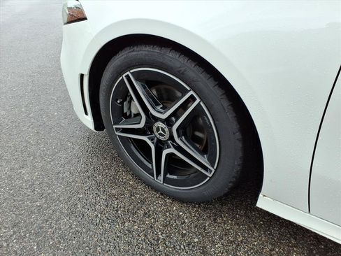 Used 2021 Mercedes-Benz A 220 4MATIC image 9