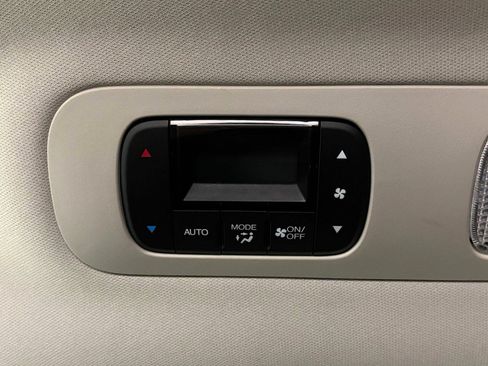 Used 2025 Honda Odyssey Touring image 35