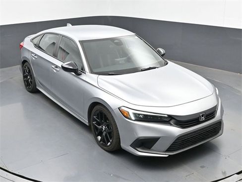 Used 2023 Honda Civic Sport image 13