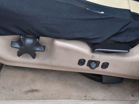 Used 2000 Ford Explorer XLT AWD/4WD image 16