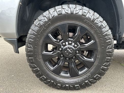 Used 2022 RAM 2500 Limited AWD/4WD image 3