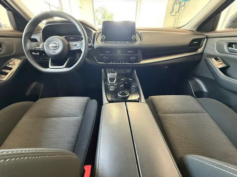 Used 2023 Nissan Rogue SV AWD/4WD image 13
