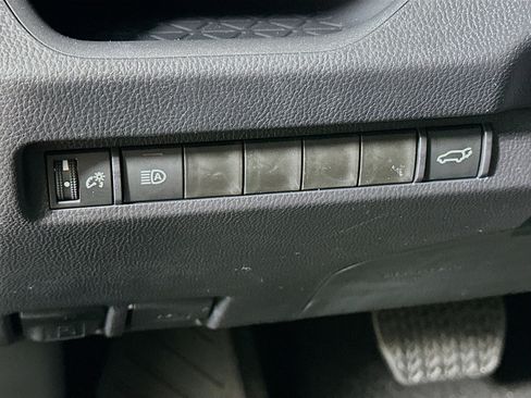 Used 2025 Toyota RAV4 XLE w/ Convenience Package image 17