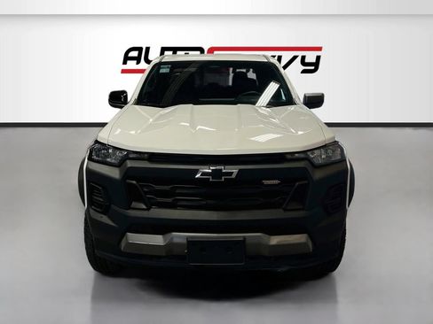 Used 2026 Chevrolet Colorado Trail Boss AWD/4WD image 2
