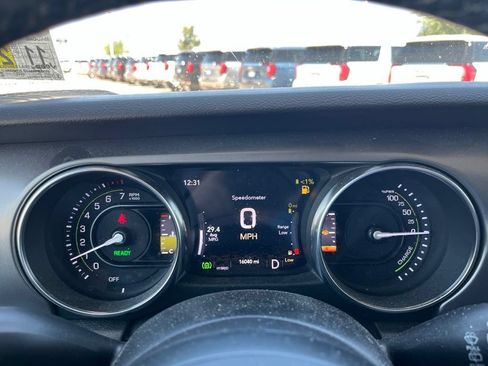 Used 2023 Jeep Wrangler Unlimited w/ Cold Weather Group AWD/4WD image 16