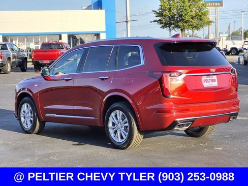 Used 2025 Cadillac XT6 Luxury FWD image 4
