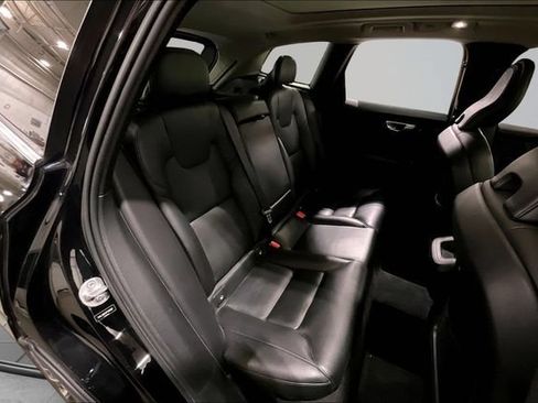 Certified 2023 Volvo XC60 B5 Core w/ Climate Package AWD/4WD image 30