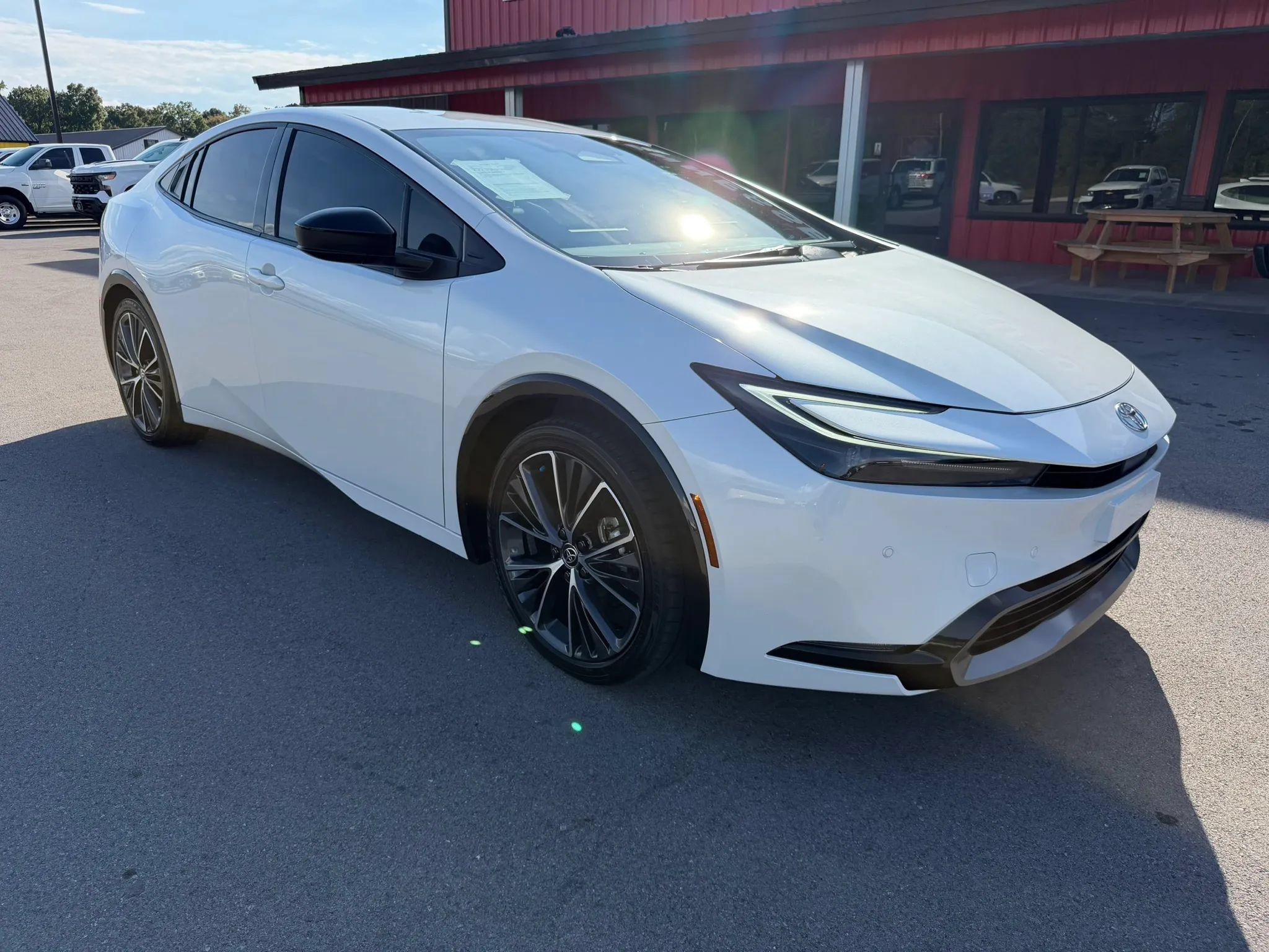Used 2024 Toyota Prius XLE FWD image 1