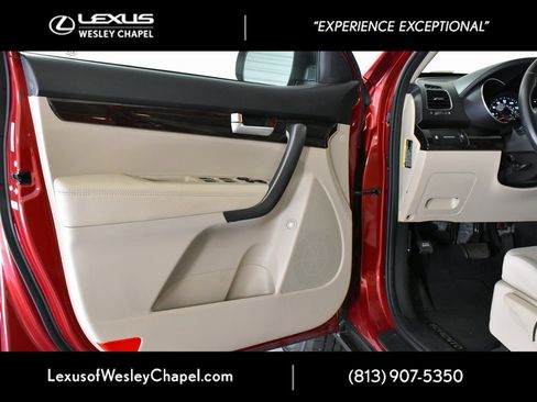 Used 2015 Kia Sorento LX image 17