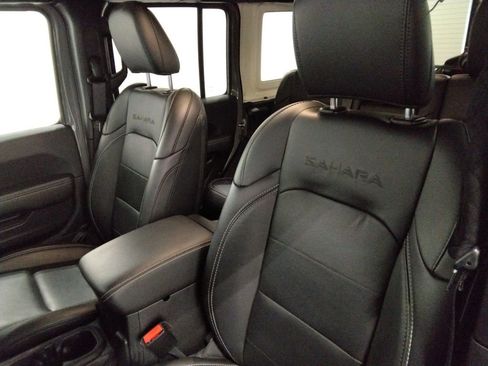 Used 2021 Jeep Wrangler Unlimited Sahara w/ Uconnect 4C Nav & Sound Group image 36