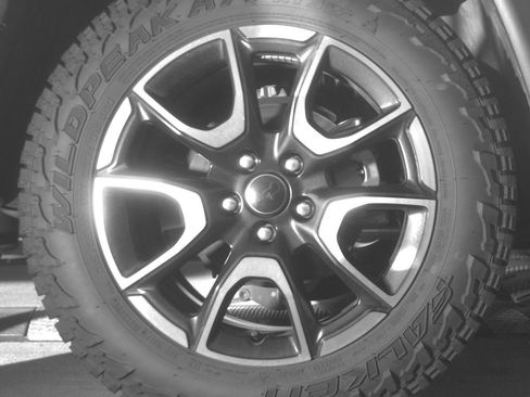 Used 2025 Jeep Compass Trailhawk AWD/4WD image 12