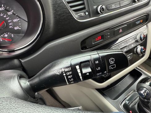 Used 2016 Kia Sedona LX w/ Option Group 020 image 33