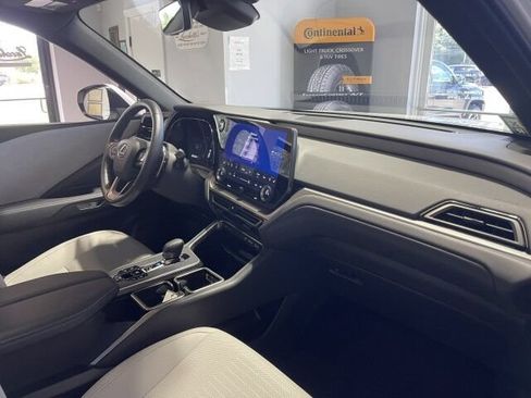 Used 2026 Lexus TX 350 AWD w/ Technology Package image 12