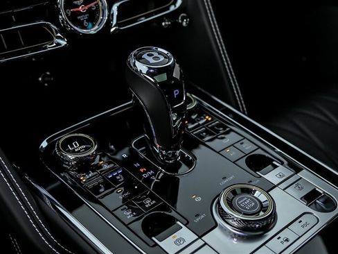 Used 2022 Bentley Flying Spur V8 AWD/4WD image 36