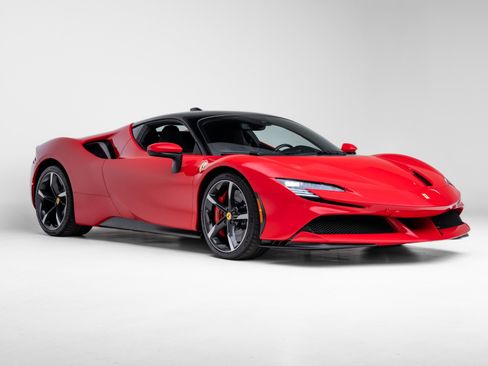 Used 2023 Ferrari SF90 Stradale image 6