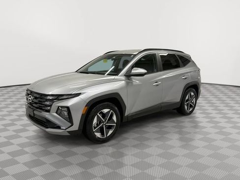 Used 2025 Hyundai Tucson SEL FWD image 5
