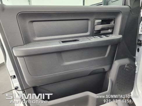 New 2025 RAM 2500 Tradesman image 39