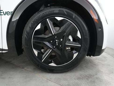 Used 2025 Kia EV6 Wind RWD image 20