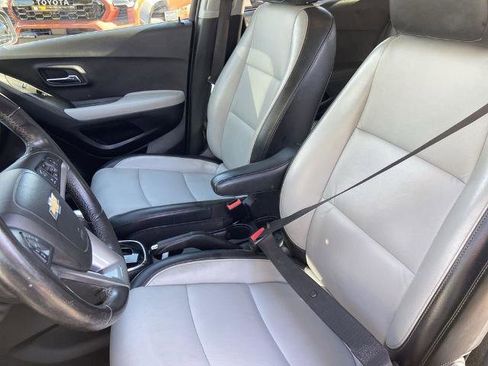 Used 2017 Chevrolet Trax Premier w/ Driver Confidence II Package image 14
