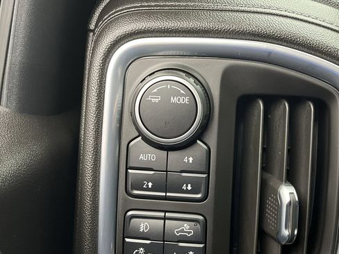 Certified 2022 Chevrolet Silverado 1500 LTZ w/ LTZ Premium Package image 18