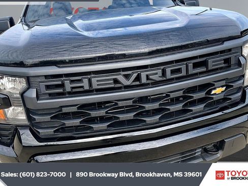 Used 2023 Chevrolet Silverado 1500 Custom AWD/4WD image 21
