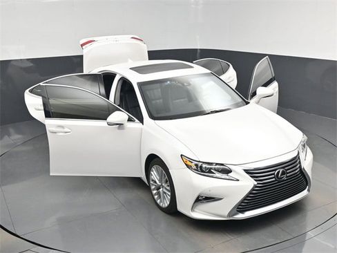 Used 2016 Lexus ES 350 w/ Luxury Package w/Wood Trim image 53
