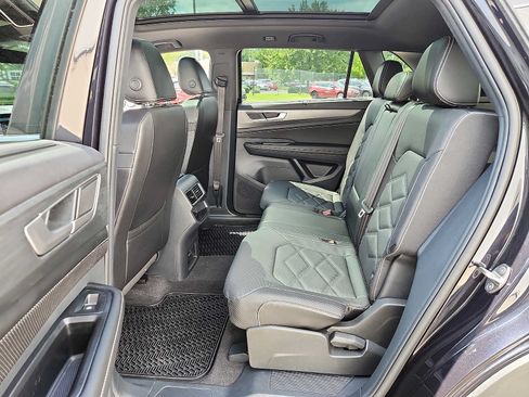 Used 2024 Volkswagen Atlas Cross Sport SE w/ Panoramic Sunroof Package AWD/4WD image 11