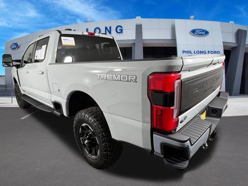 Certified 2025 Ford F350 Platinum w/ Tremor Off-Road Package AWD/4WD image 3