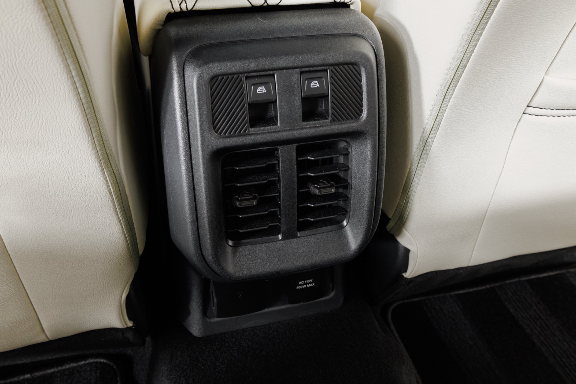 Used 2025 Ford Bronco Outer Banks AWD/4WD image 53