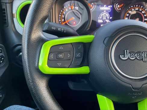 Used 2025 Jeep Gladiator Sport image 22