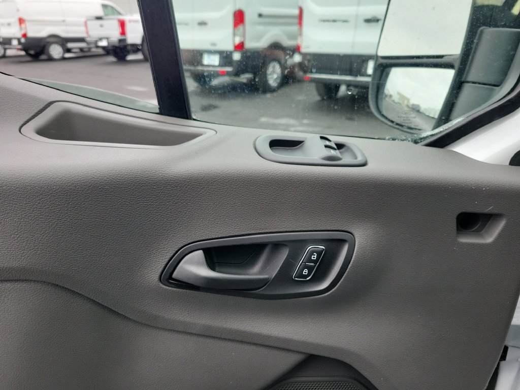 New 2026 Ford Transit 250 148 Medium Roof RWD image 19