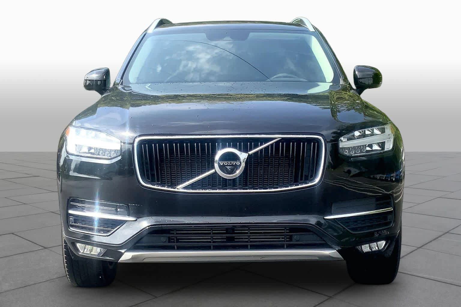 Used 2018 Volvo XC90 T5 Momentum w/ Convenience Package FWD image 4