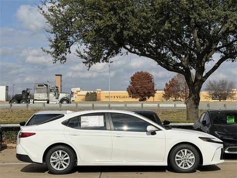 New 2026 Toyota Camry LE image 3