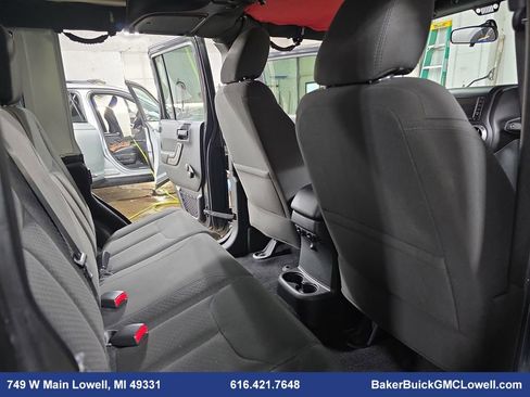 Used 2018 Jeep Wrangler Unlimited Willys Wheeler image 11