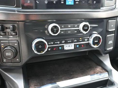 Used 2023 Ford F350 Lariat w/ Sport Appearance Package AWD/4WD image 17