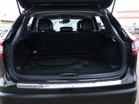 Used 2022 Nissan Rogue Sport SL image 21