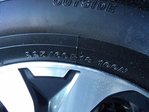 Used 2022 Subaru Outback Touring image 32